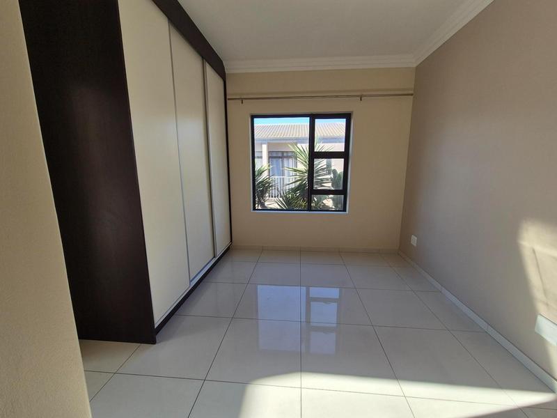 To Let 3 Bedroom Property for Rent in Bloubergrant Western Cape
